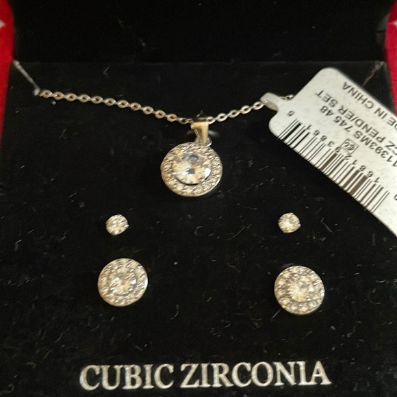 Beautiful set of earrings with matching necklace - Picture 2 of 5